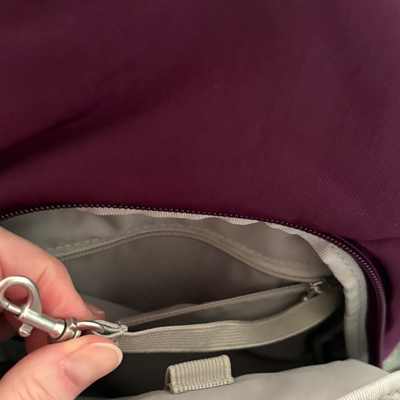 Baggallini Burgundy Crossbody Bag - Picture 4 of 5